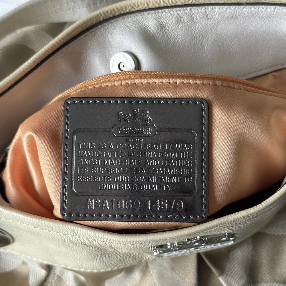 Vintage Signature Madison Coach Bag Authentic #A1069-14579 Beige Good Condition